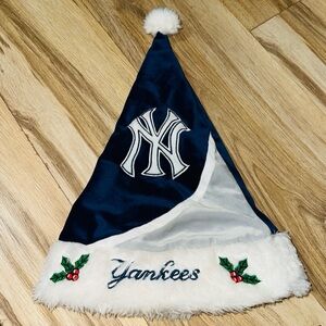 MLB New York NY Yankees Baseball Christmas Holiday Santa Hat